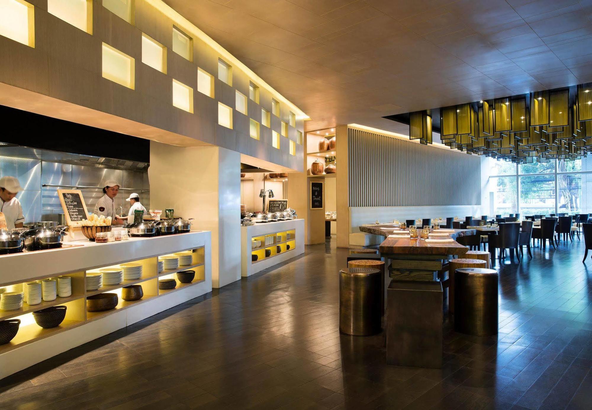 Marriott Executive Apartments Bangkok, Sukhumvit Thonglor Exterior photo